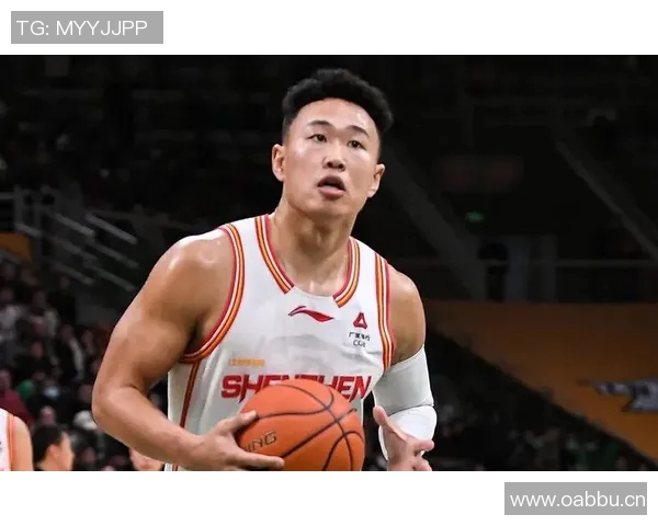 贺希宁如何评价深圳男篮目前团队氛围的变化与凝聚力？